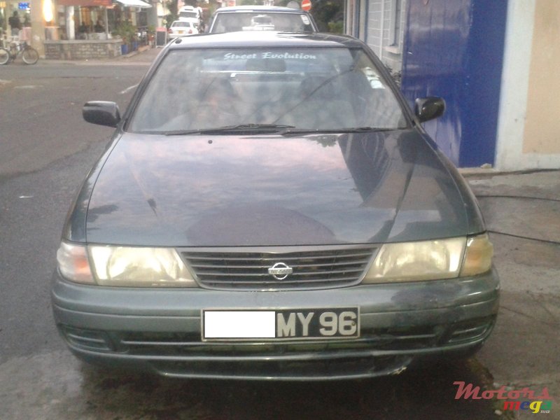 1996' Nissan Sunny photo #1