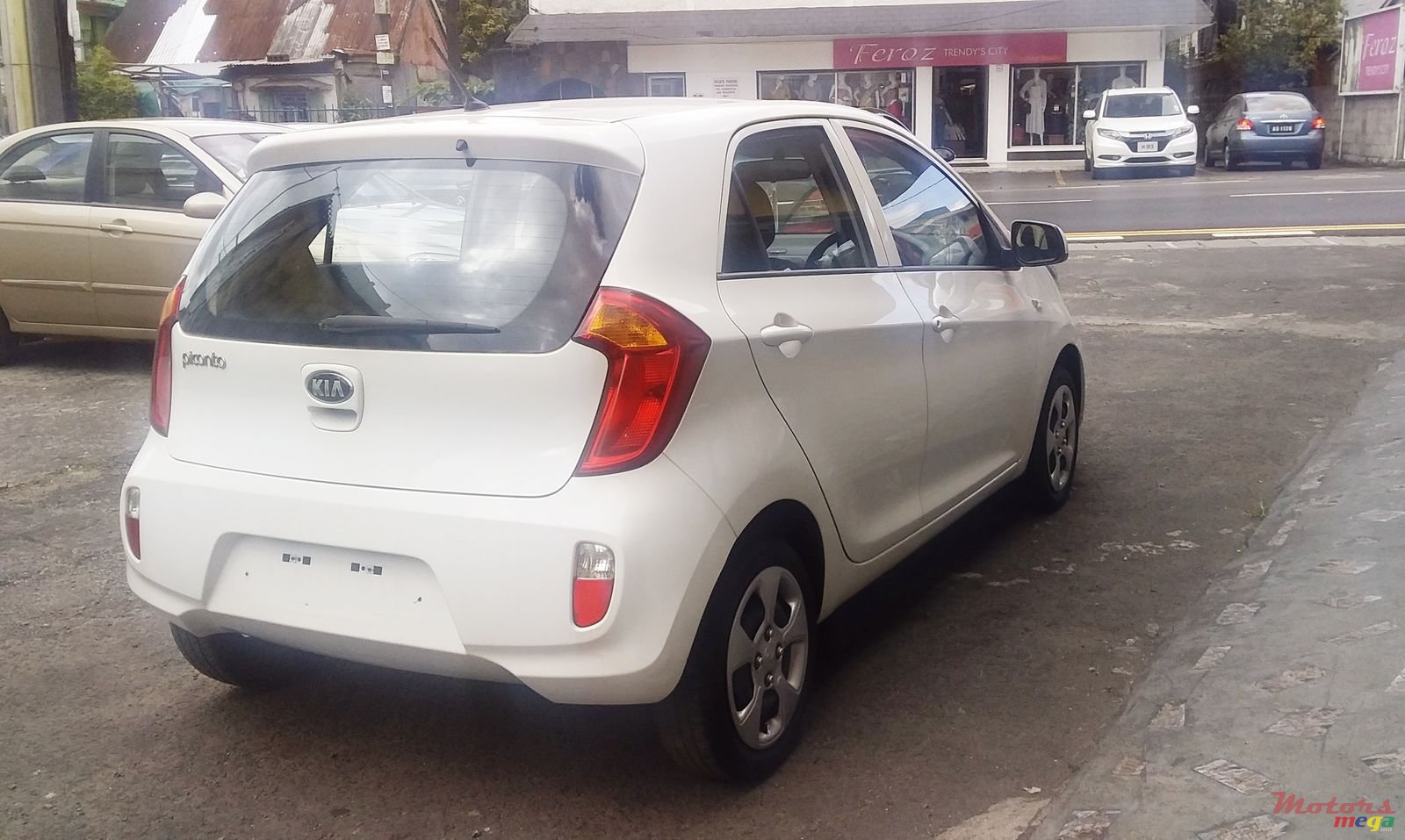 2014' Kia Picanto photo #4