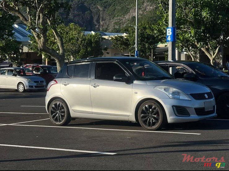 2014' Suzuki Swift photo #2