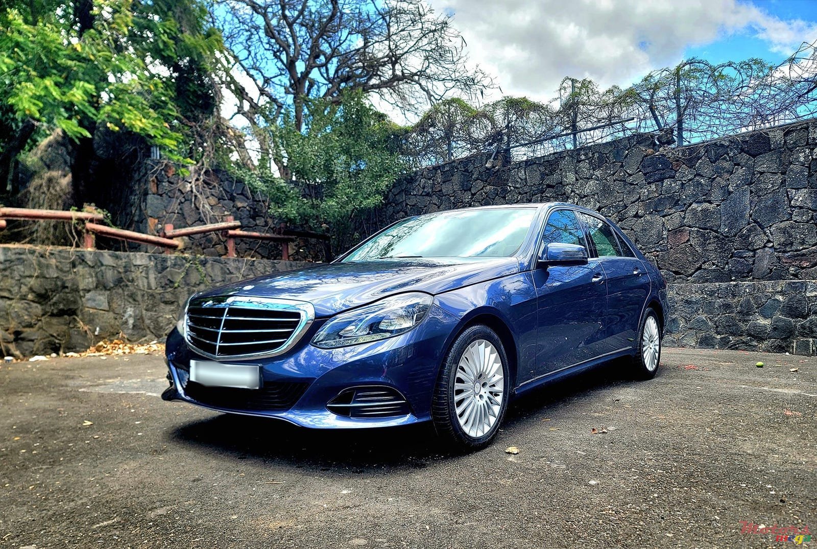 2016' Mercedes-Benz E 200 photo #2