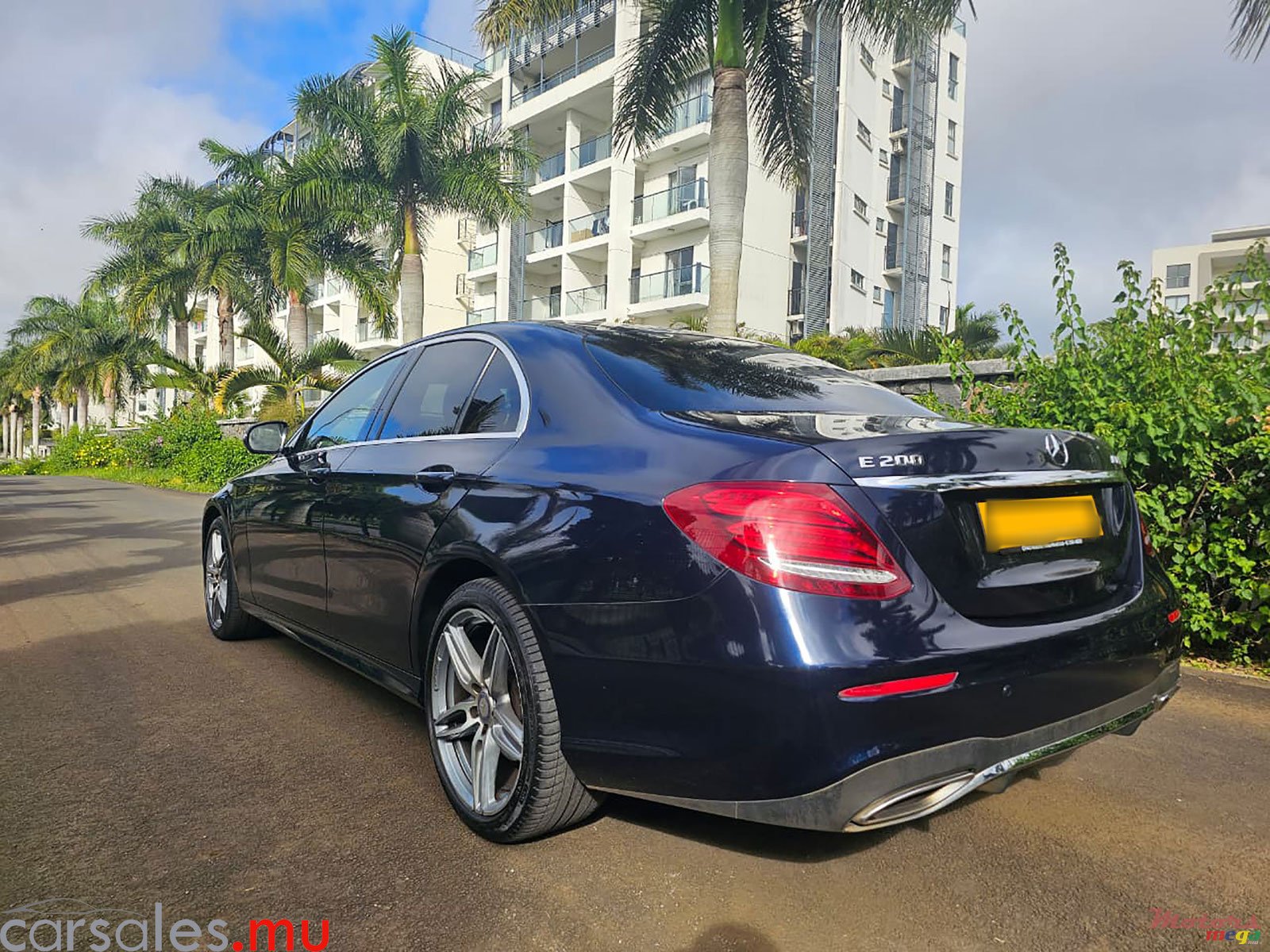 2017' Mercedes-Benz E 200 AMG 2.0 photo #3