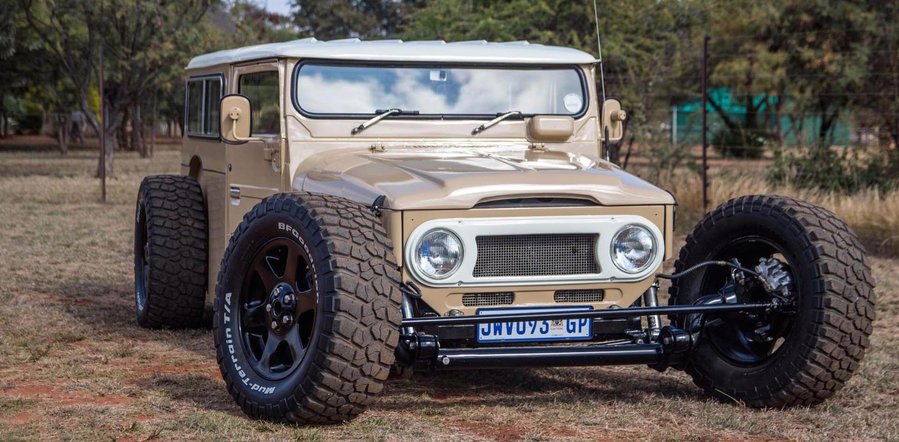 This Custom Toyota FJ40 Land Cruiser Hot Rod Redefines Awesome