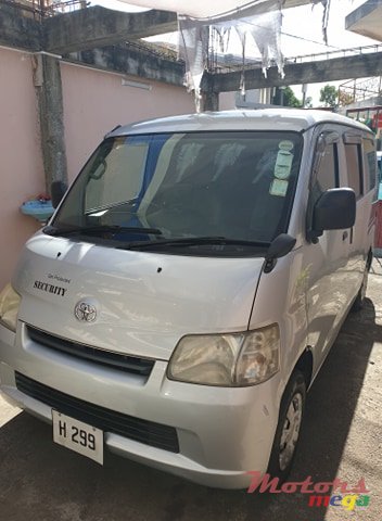 2011' Toyota Town Ace photo #1