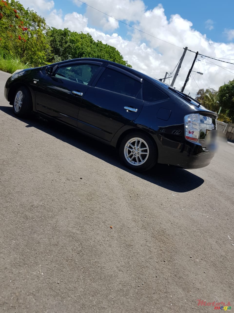 2009' Toyota Prius photo #2