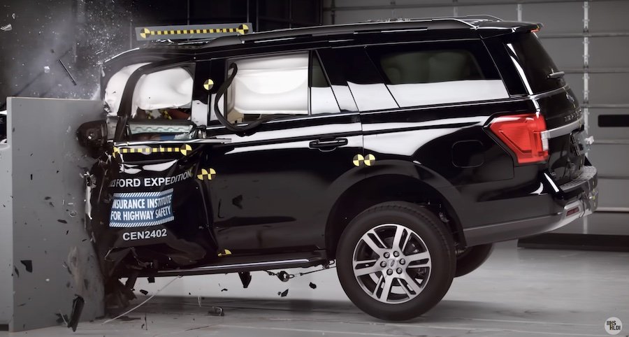 IIHS crash tests 3 large SUVs, Jeep Wagoneer comes out on top