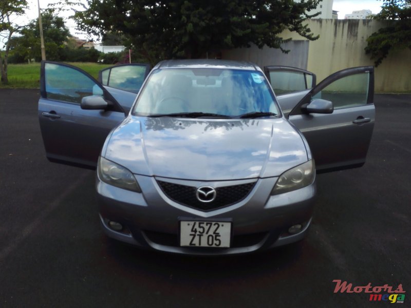 2005' Mazda Mazda 3 photo #1