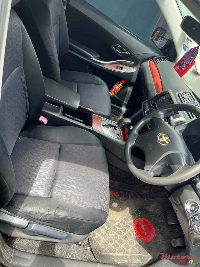 2007' Toyota Allion photo #6