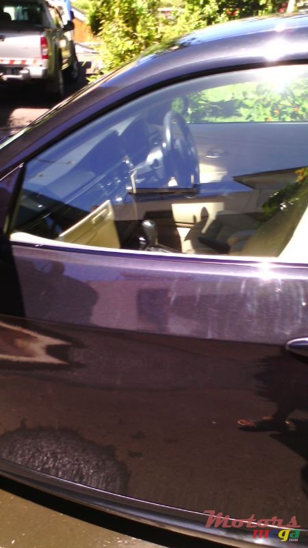 2009' BMW 325 325 i photo #2