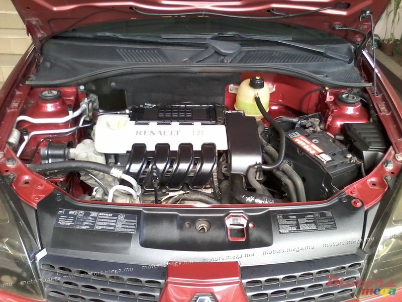 2002' Renault photo #3