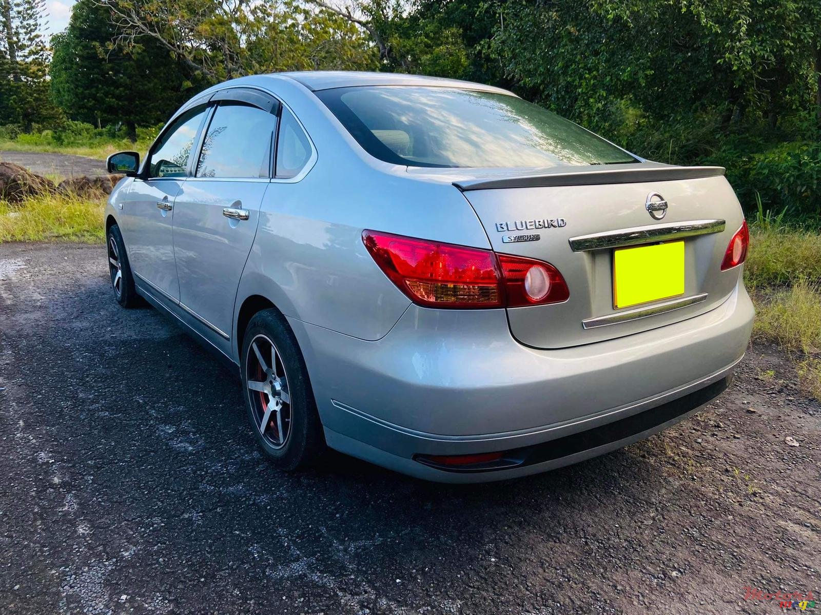 2008' Nissan Bluebird Slyphy photo #5