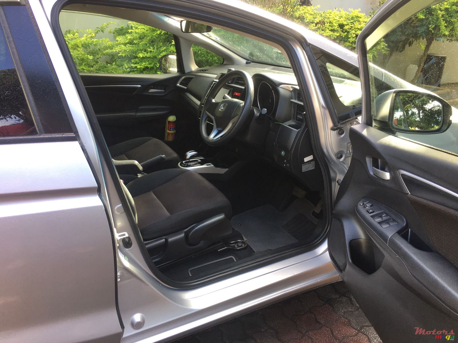 2014' Honda Fit Hybrid photo #7