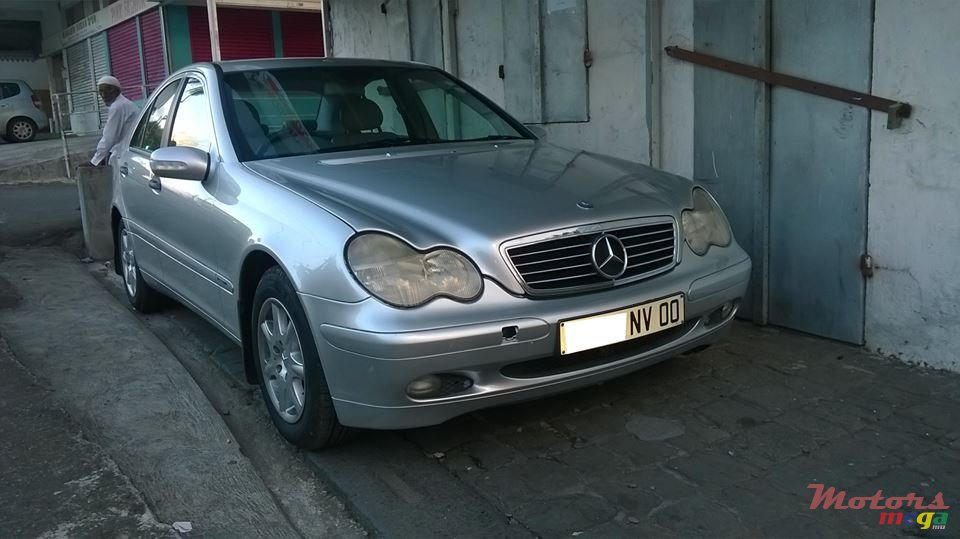 2000' Mercedes-Benz C 180 photo #3