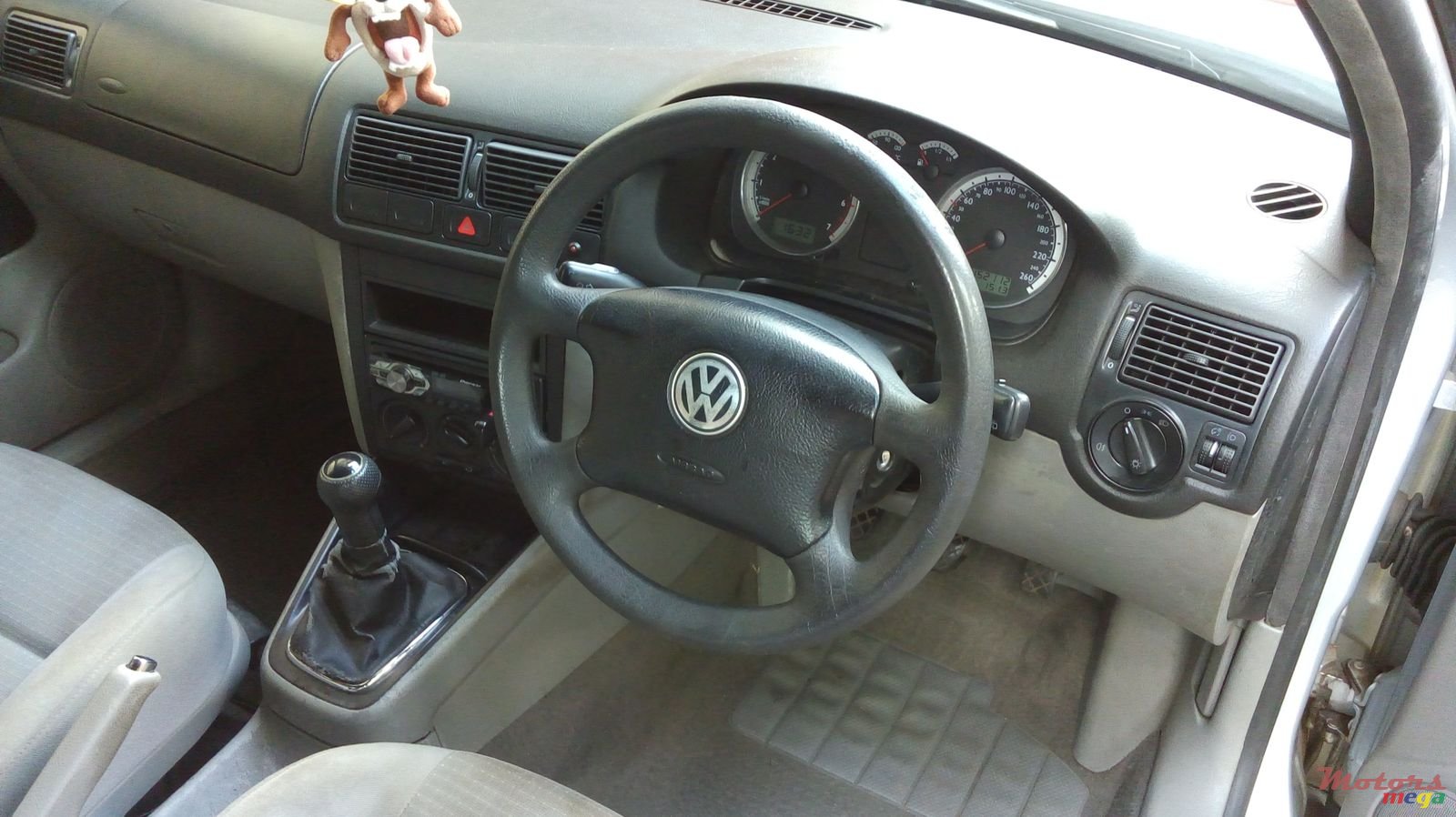 2007' Volkswagen Golf photo #2