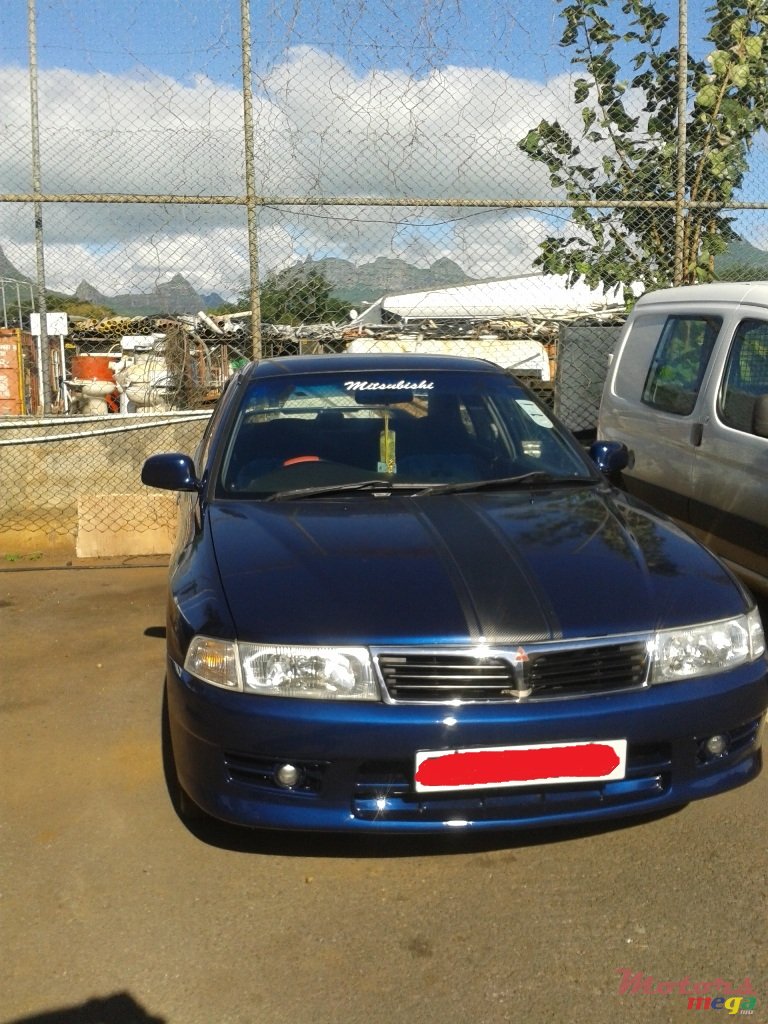 1999' Mitsubishi Lancer photo #2
