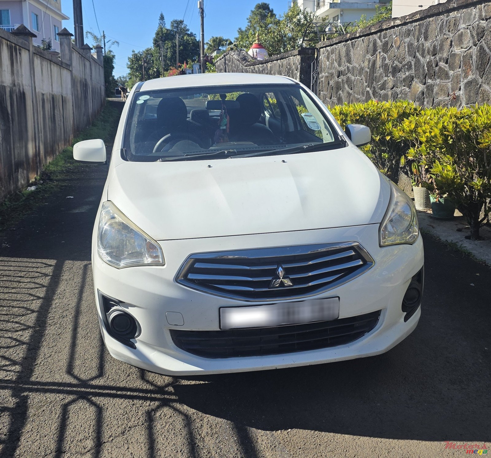 2014' Mitsubishi Attrage photo #1