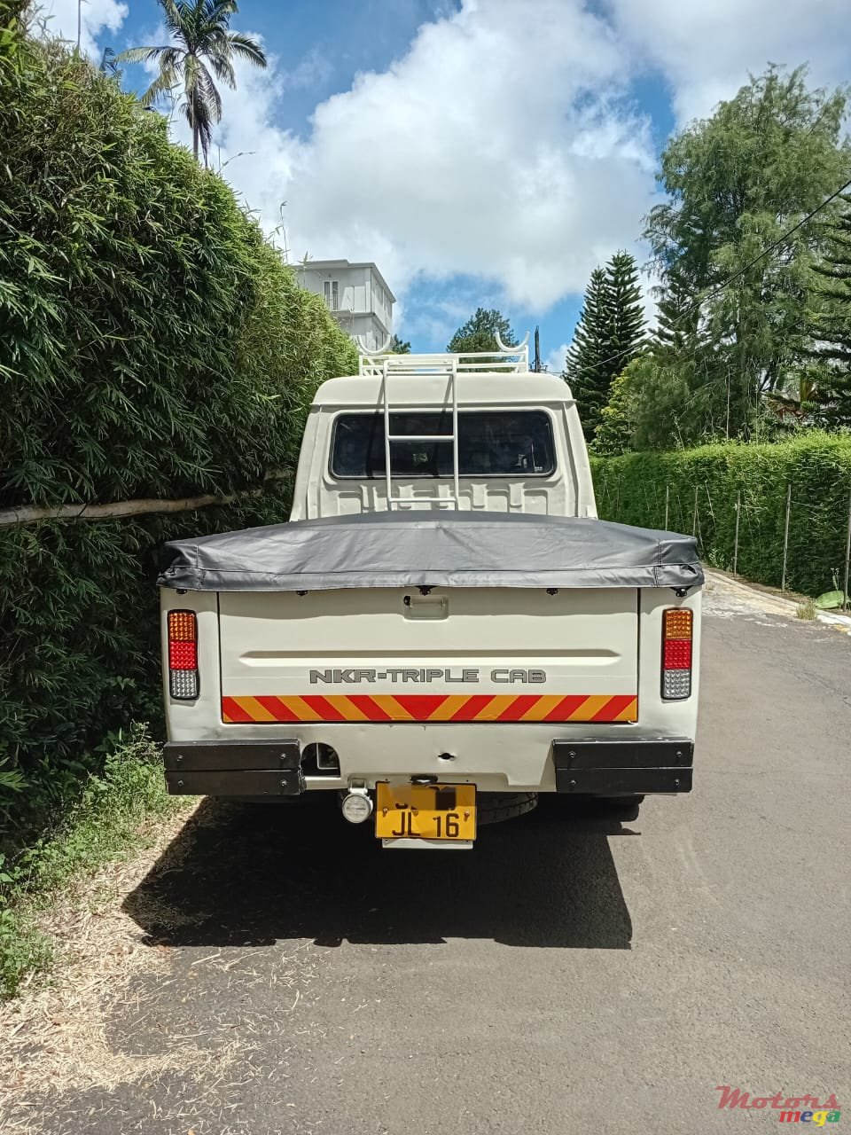 2016' JMC CARRYING 9 SEATER TRUCK photo #3