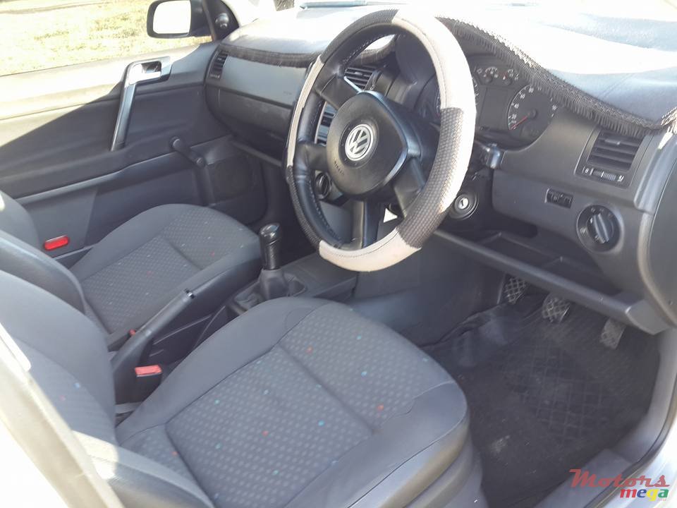 2004' Volkswagen Polo 9n photo #4
