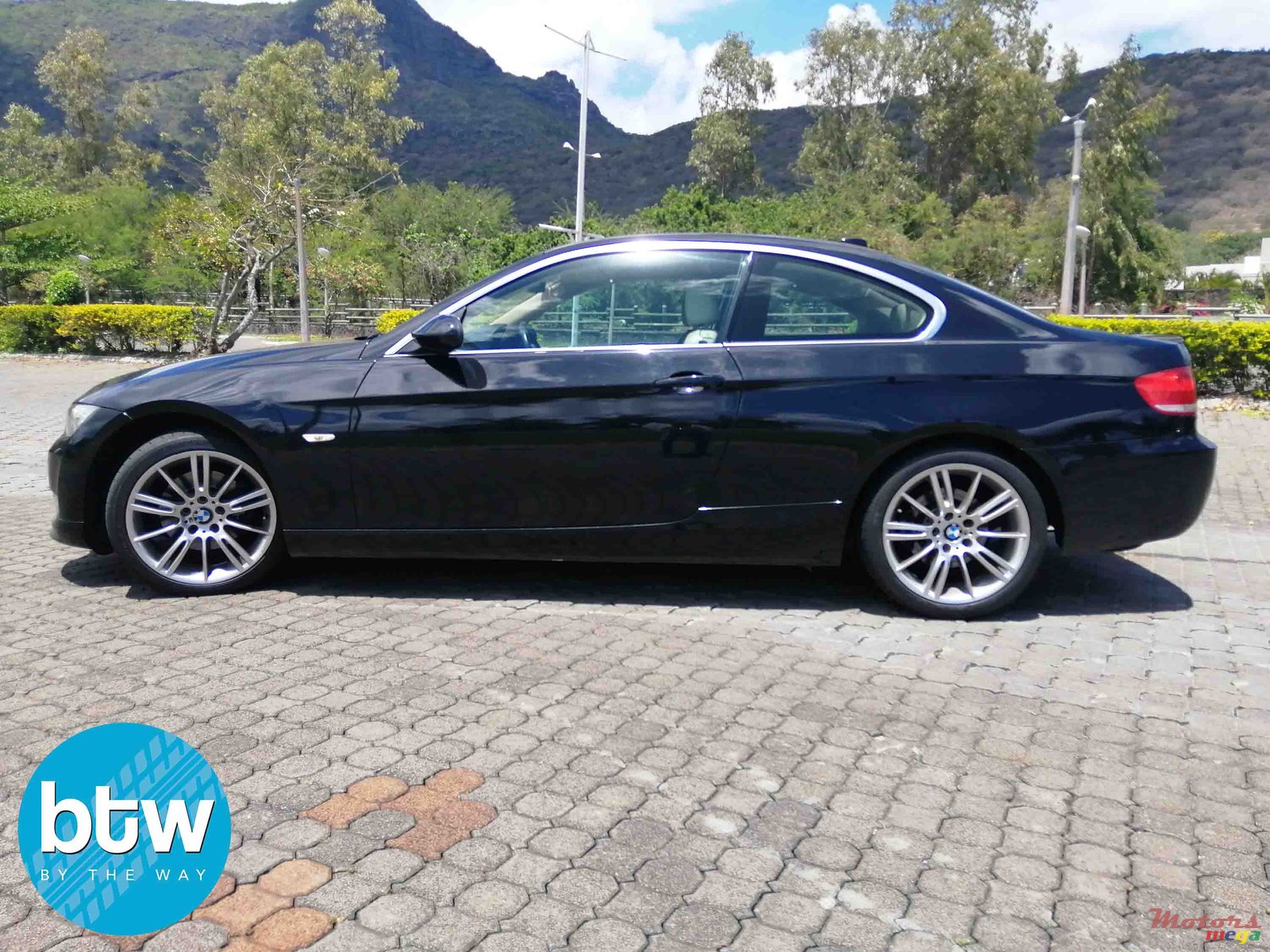 2008' BMW 325 i photo #2