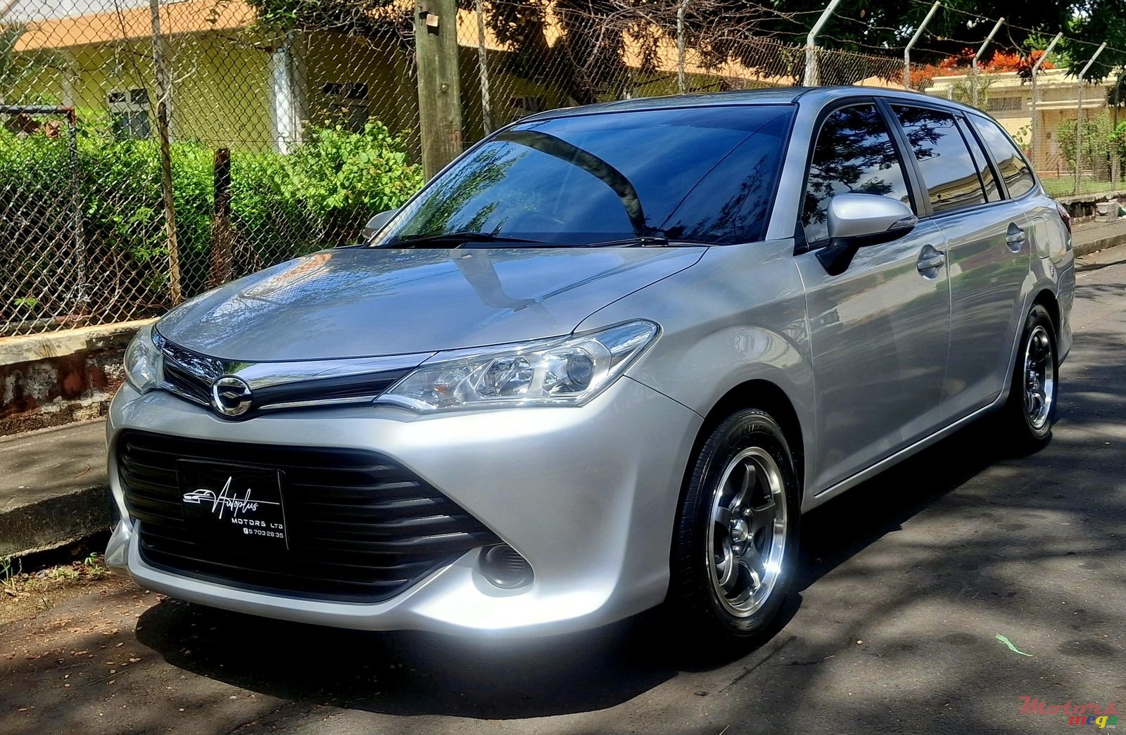 2016' Toyota Fielder photo #1