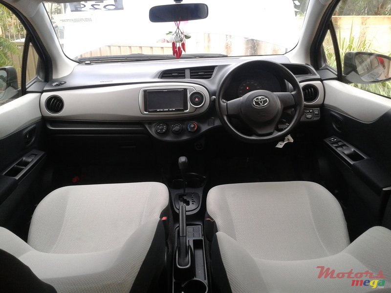 2012' Toyota Vitz NIL photo #3