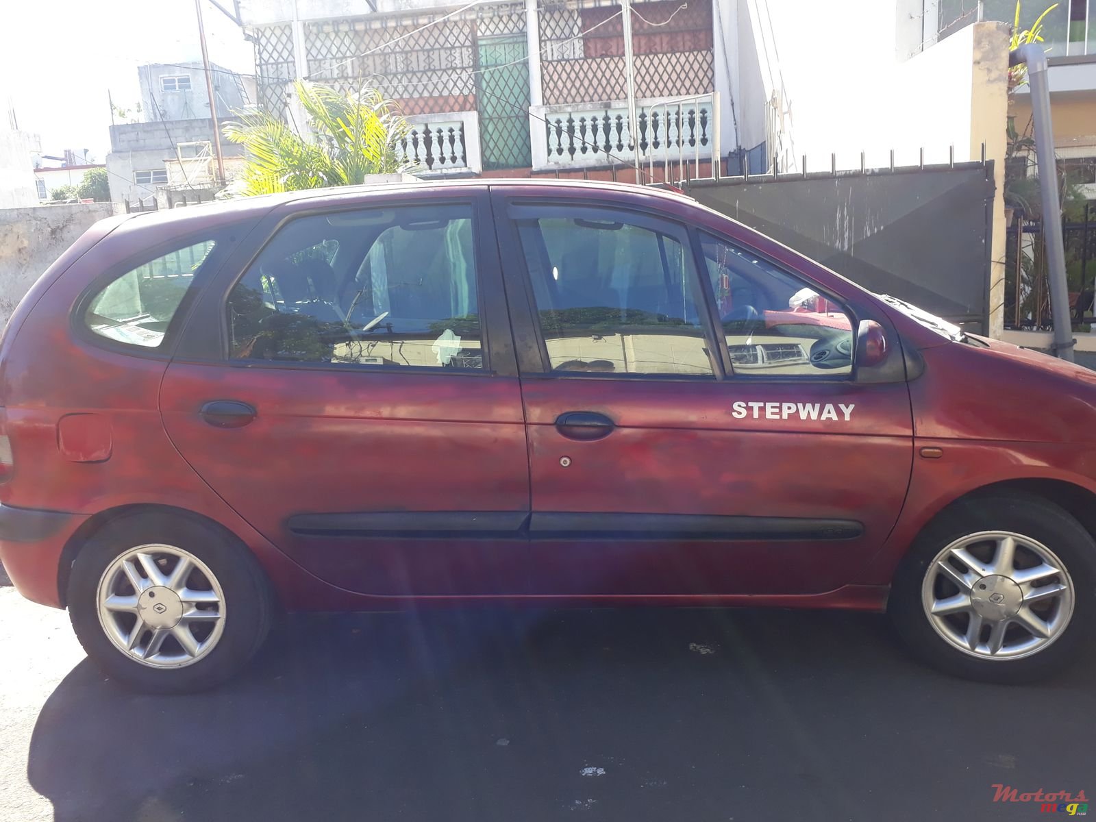 2001' Renault Scenic photo #1