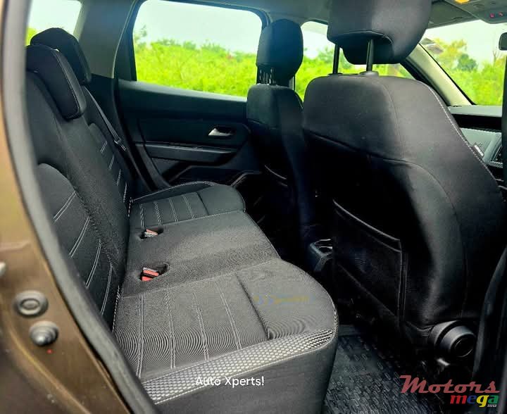 2022' Renault Duster Intens Turbo photo #7