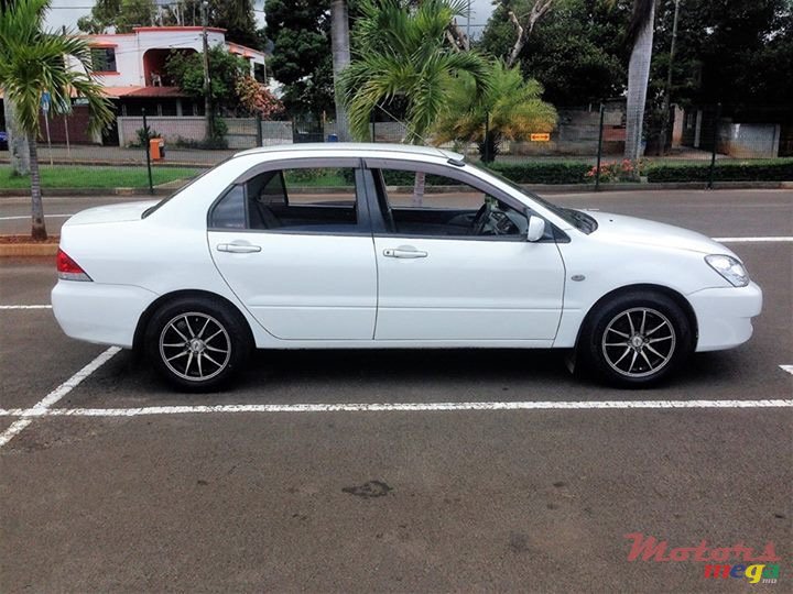 2006' Mitsubishi Lancer Original photo #2