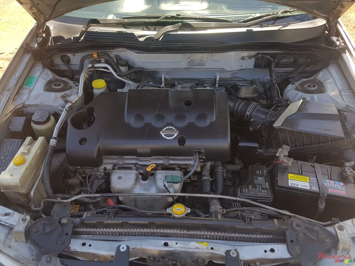 2004' Nissan photo #5