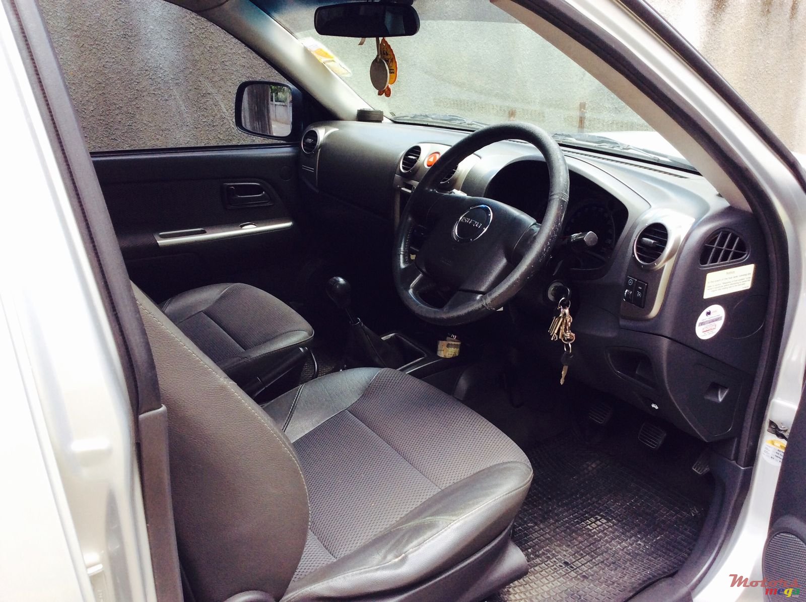 2008' Isuzu photo #4