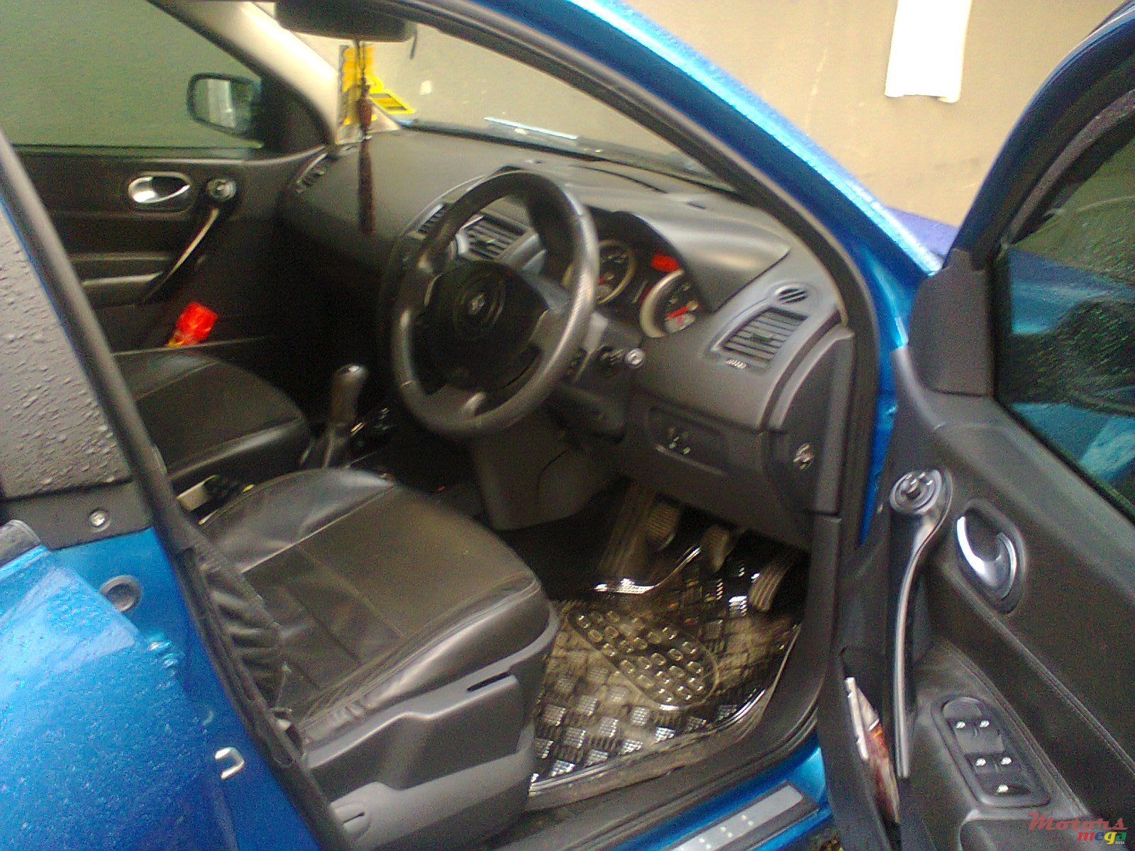 2005' Renault Megane photo #3