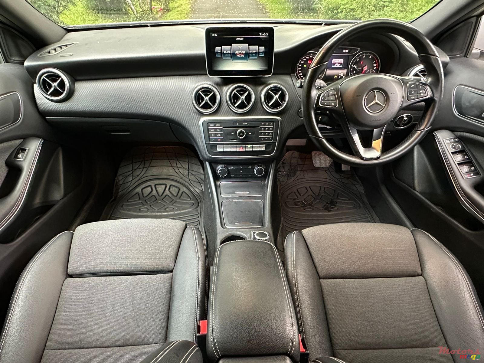 2016' Mercedes-Benz A 180 photo #5