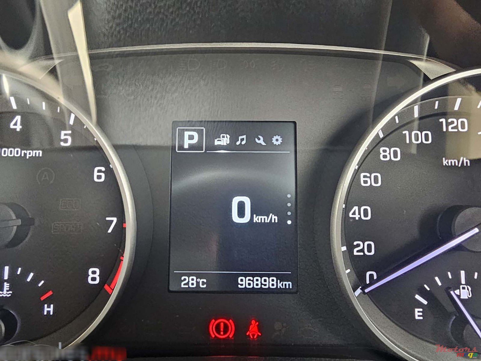 2018' Hyundai Elantra GLX 1.6 photo #7