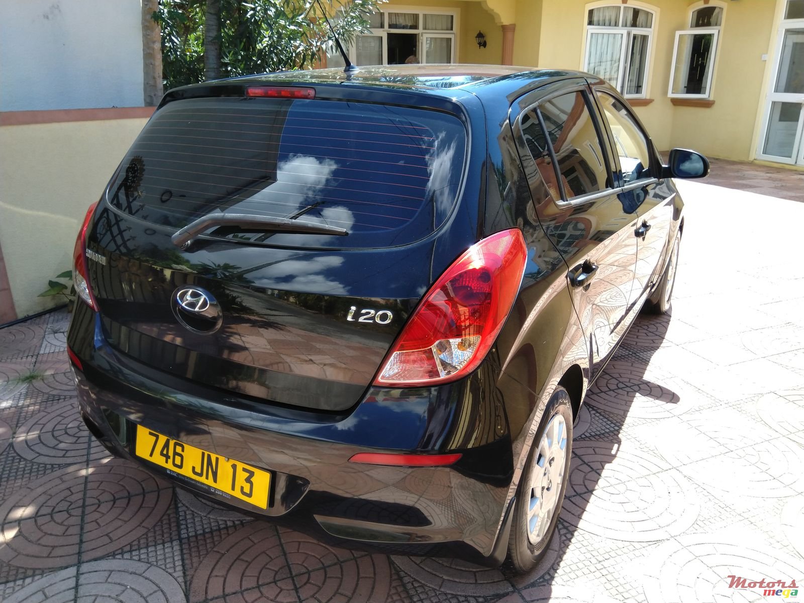 2013' Hyundai i20 photo #2