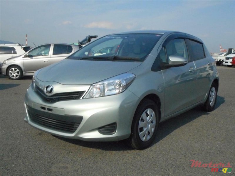 2013' Toyota Vitz photo #1