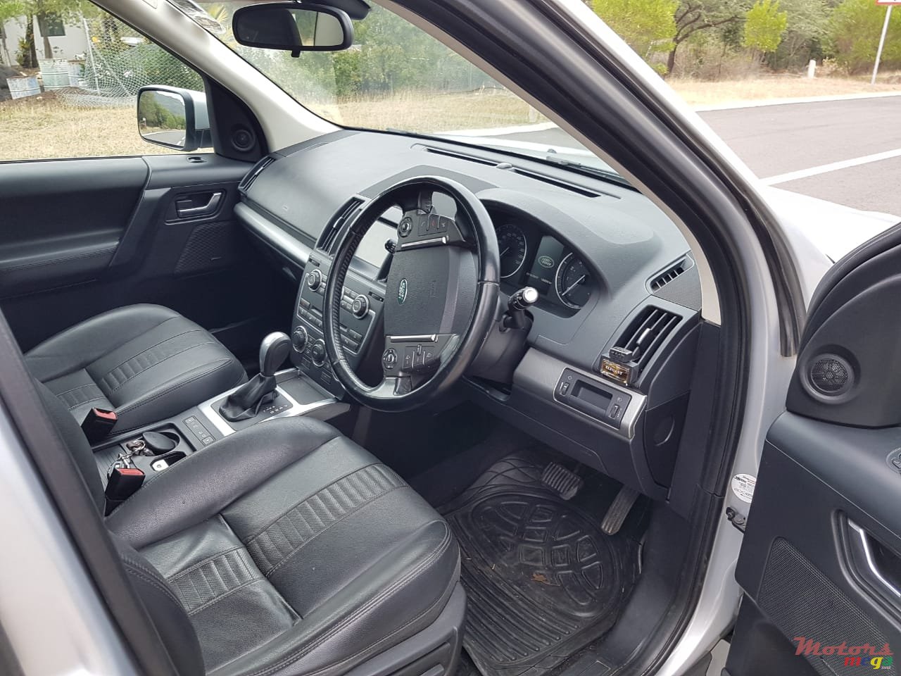 2014' Land Rover Freelander photo #3