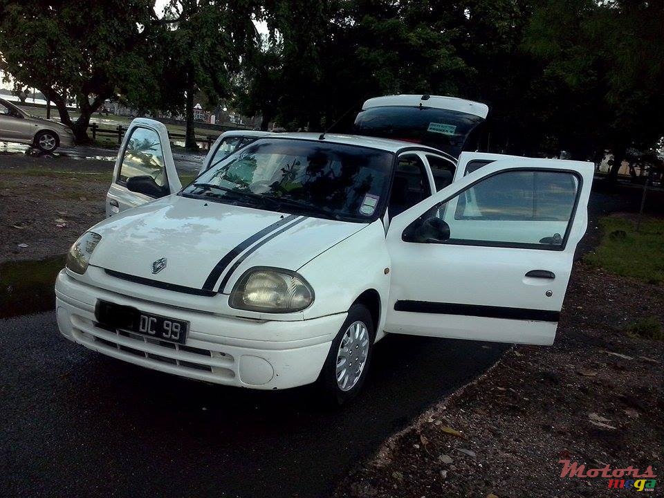 2000' Renault Clio dorigine photo #1