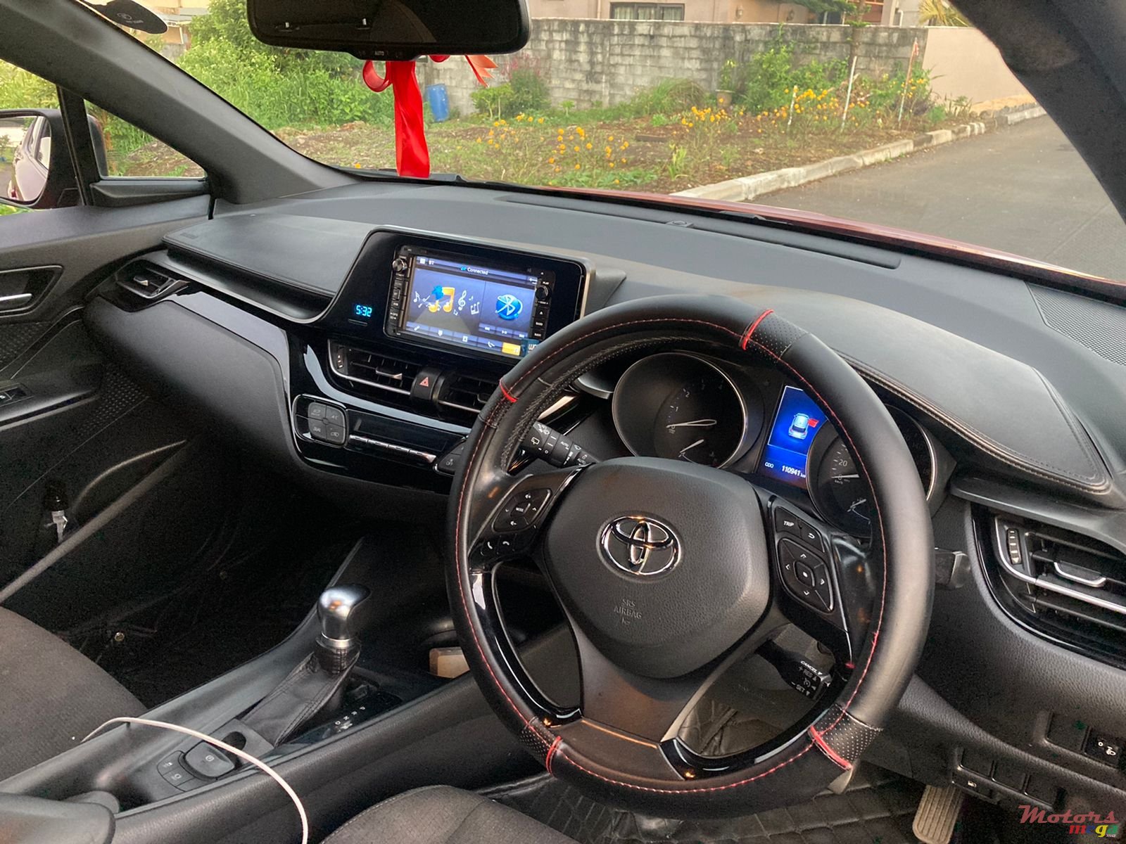 2018' Toyota C-HR photo #3