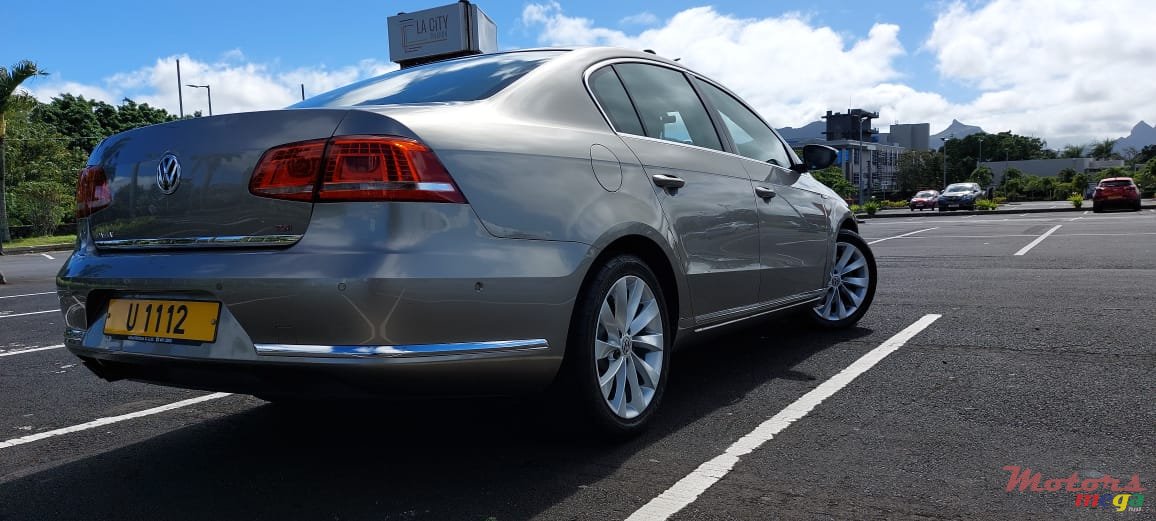 2013' Volkswagen Passat B7 photo #4