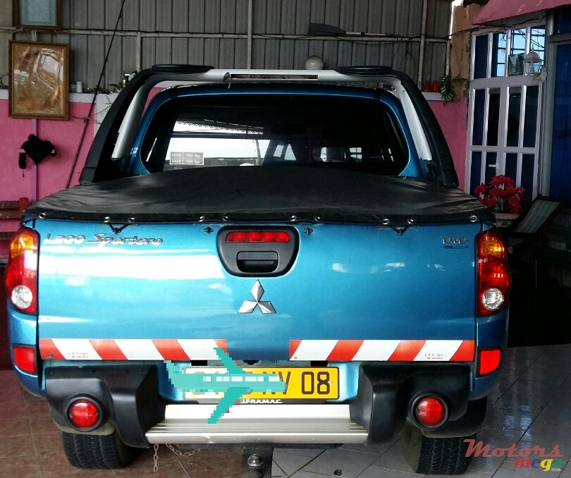 2008' Mitsubishi photo #2