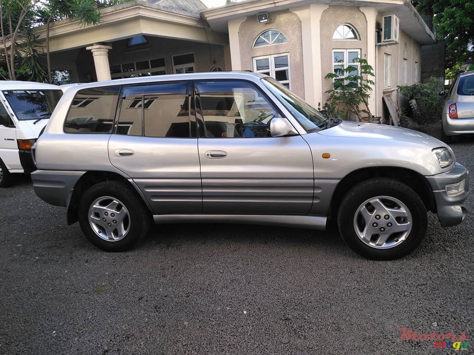 1998' Toyota RAV4 photo #3