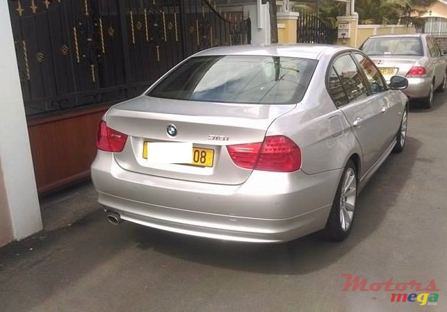 2008' BMW 318i photo #2