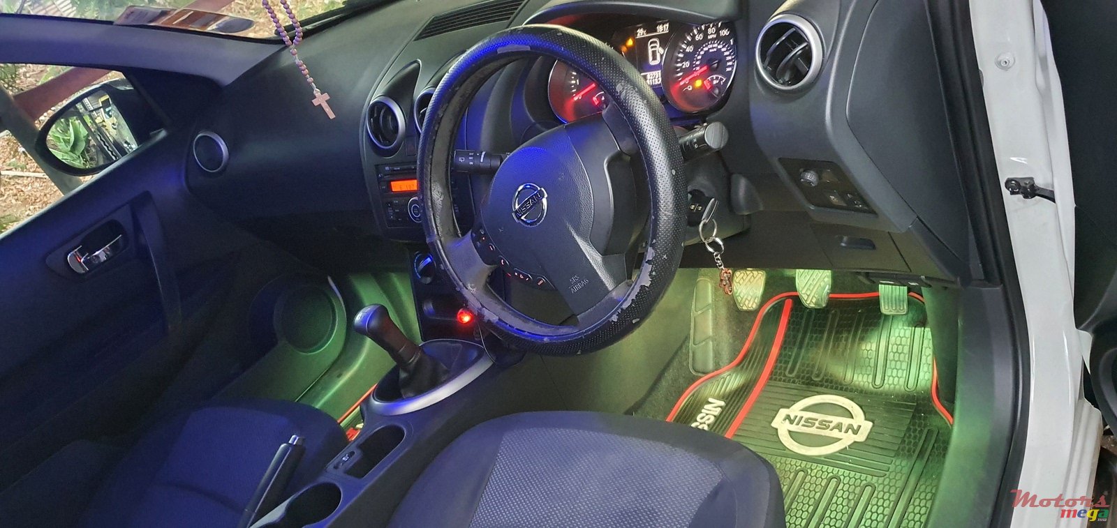 2011' Nissan Qashqai Original photo #2