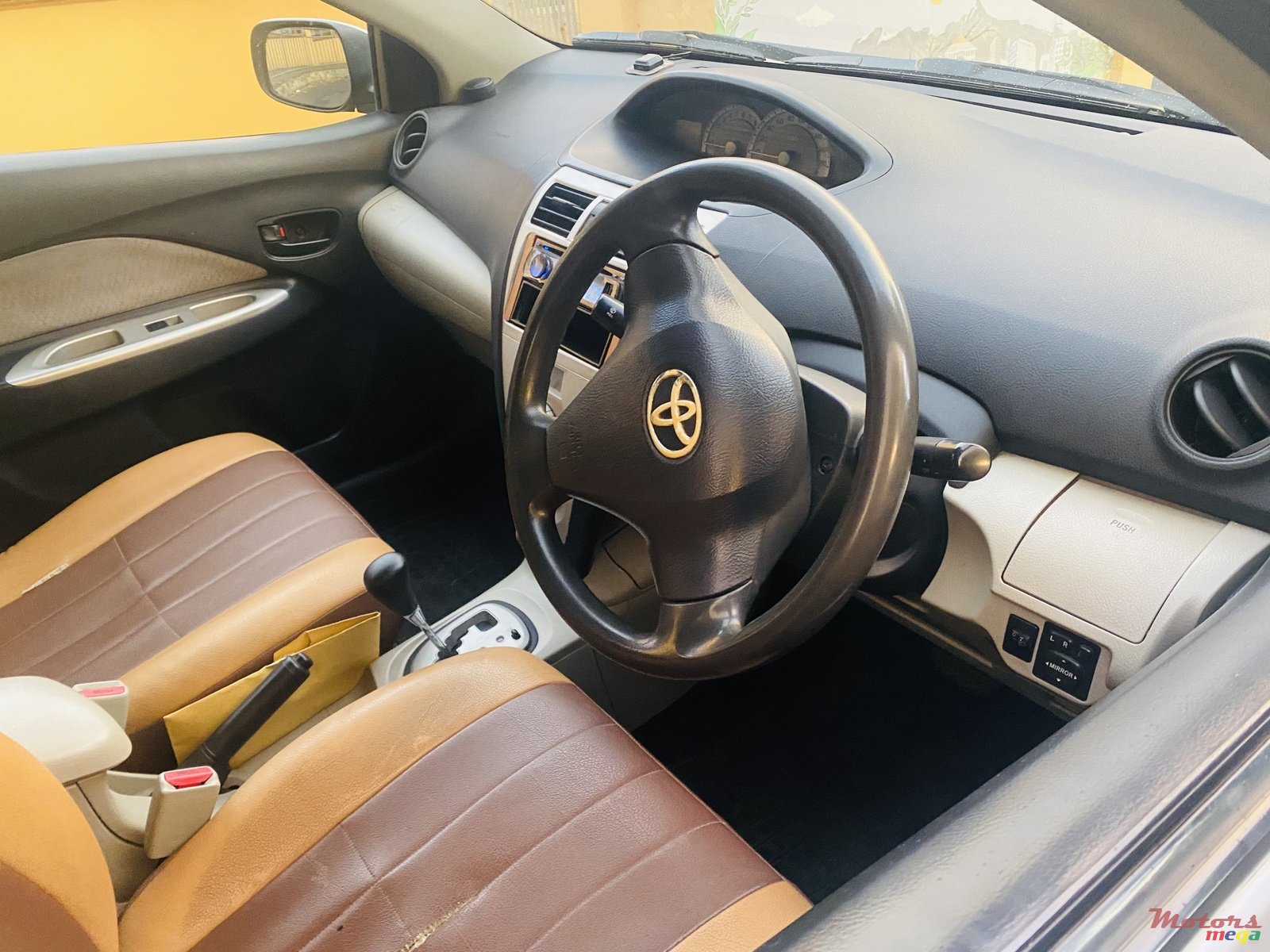 2006' Toyota Belta Any photo #2