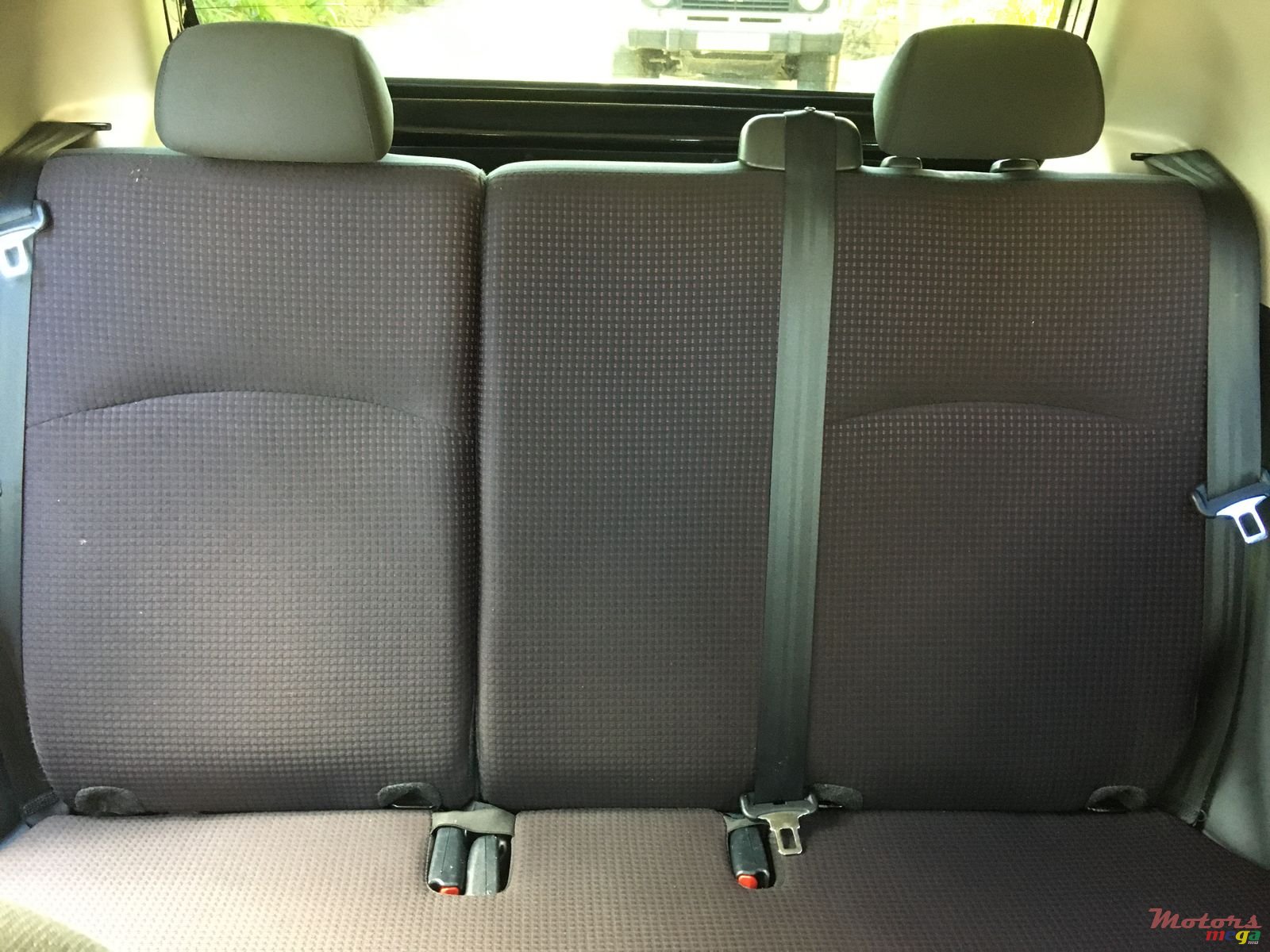 2013' Mitsubishi Mirage photo #7