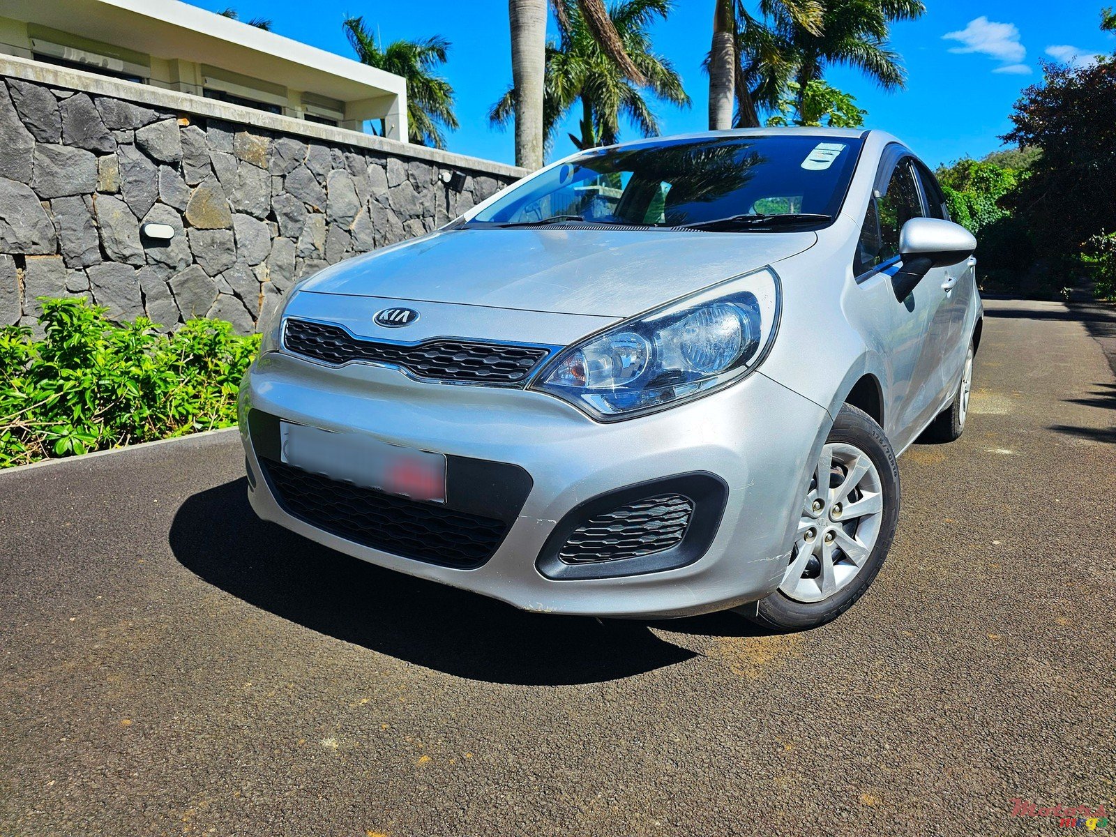 2014' Kia Rio EX 1.2 Hatchback photo #2