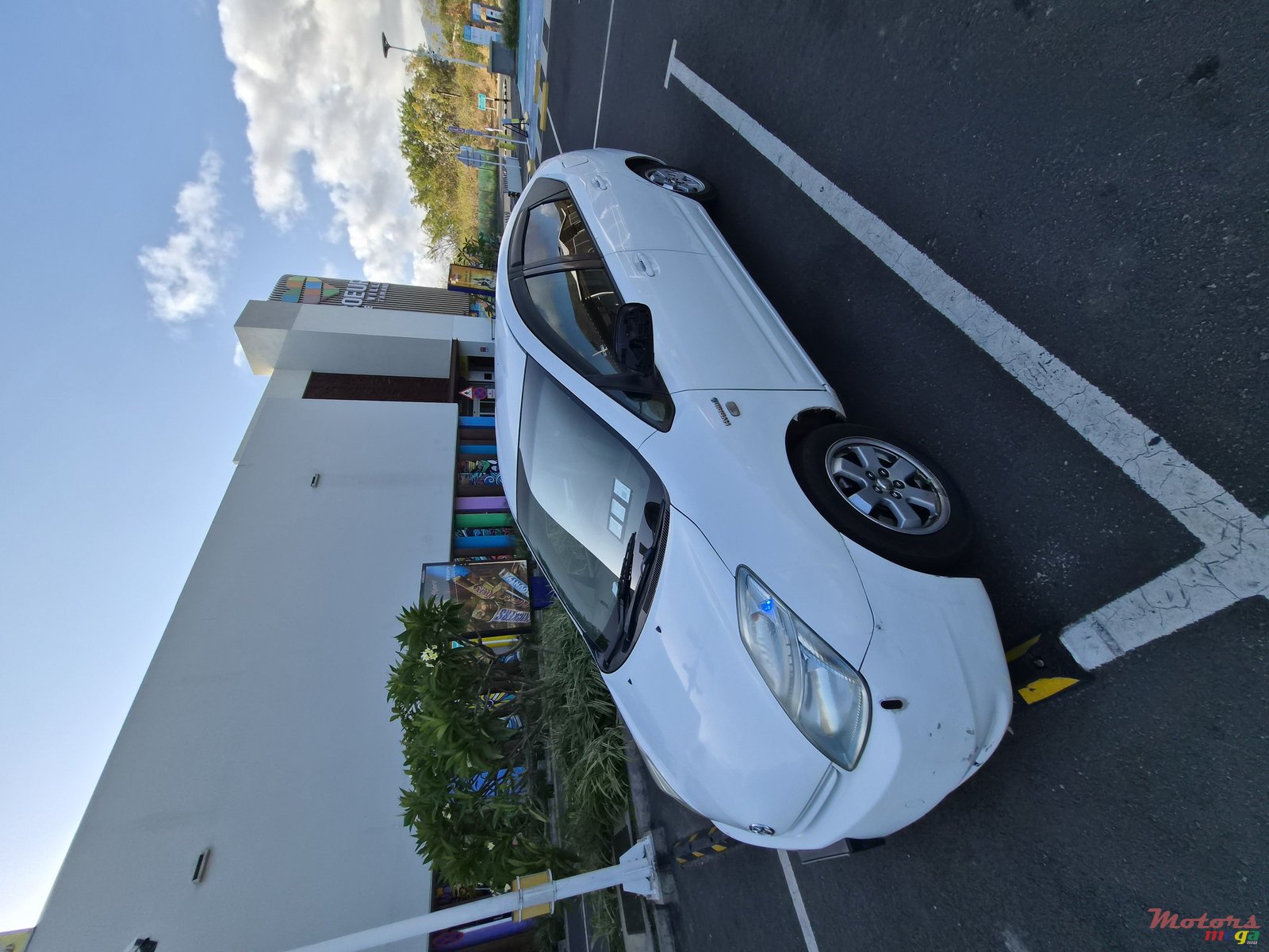 2008' Toyota Prius photo #6