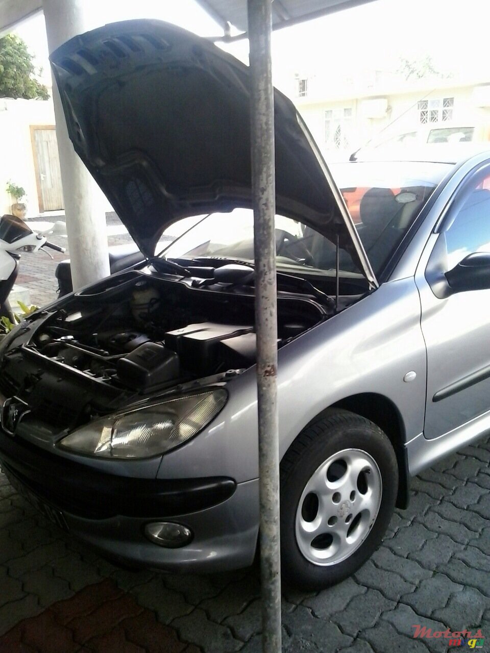 2001' Peugeot 206 photo #2