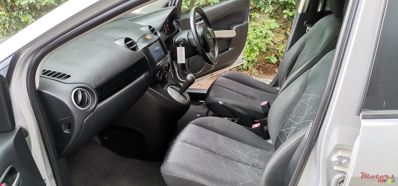 2012' Mazda Demio photo #5