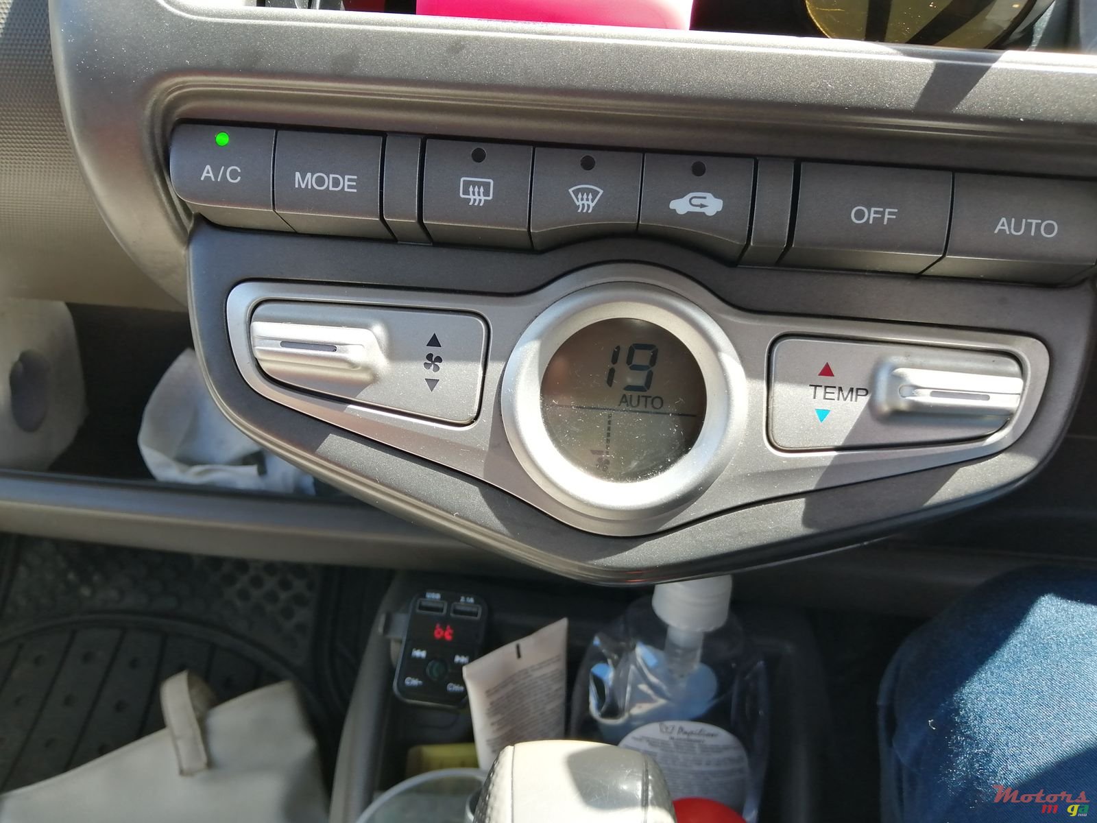 2006' Honda Fit photo #2