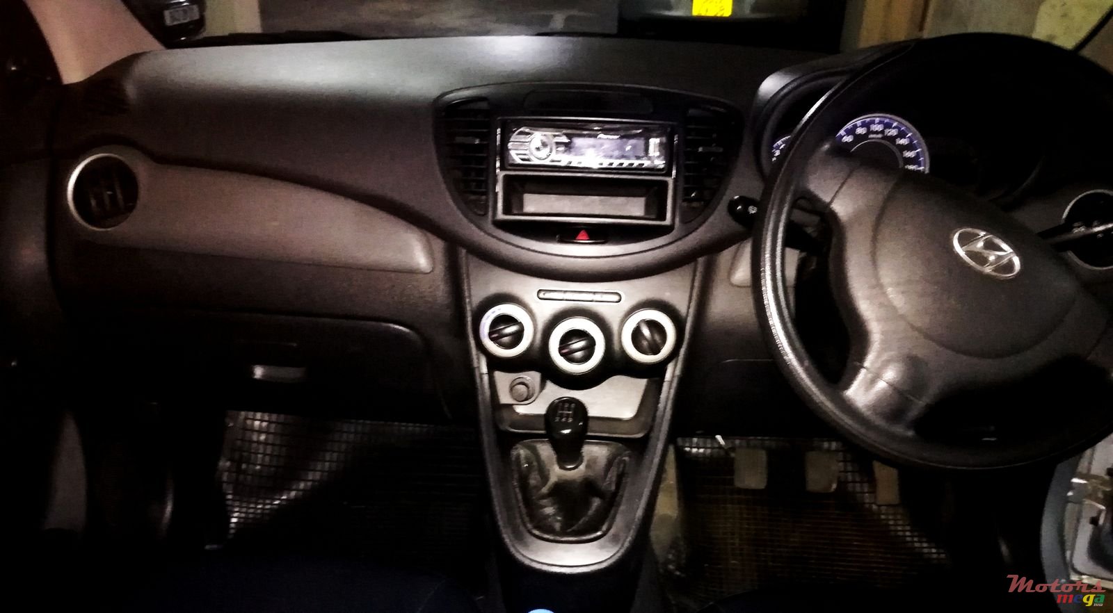 2013' Hyundai i10 photo #3